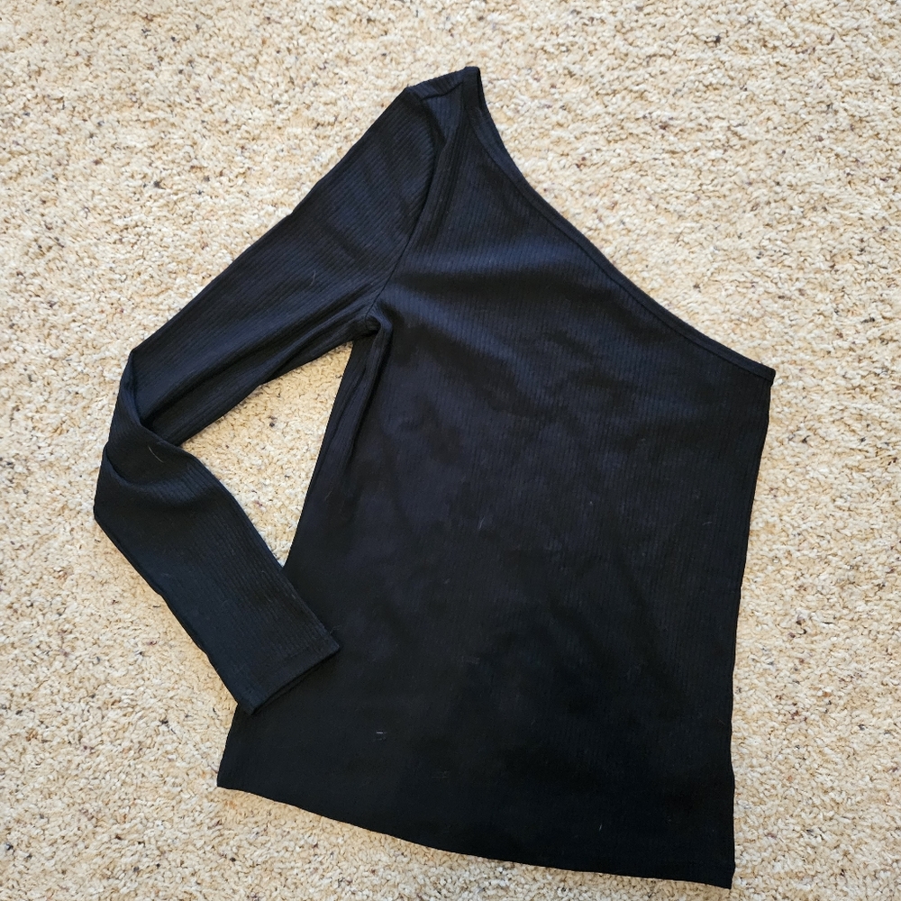 NWT Old Navy One Shoulder Black Top